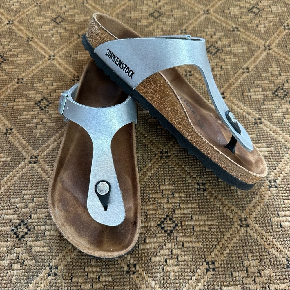 Birkenstock Gizeh Metallic Silver Thong Sandals